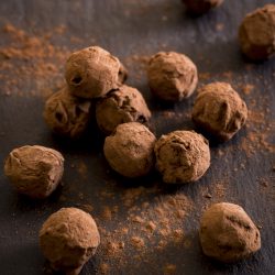 Willie's Cacao Chocolate Truffles Lifestyle-min