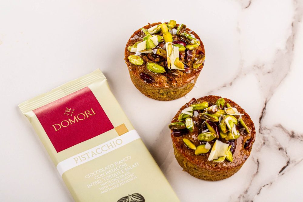 Domori Pistacchio White Chocolate Bar with Whole Roasted & Salted Pistachios 2