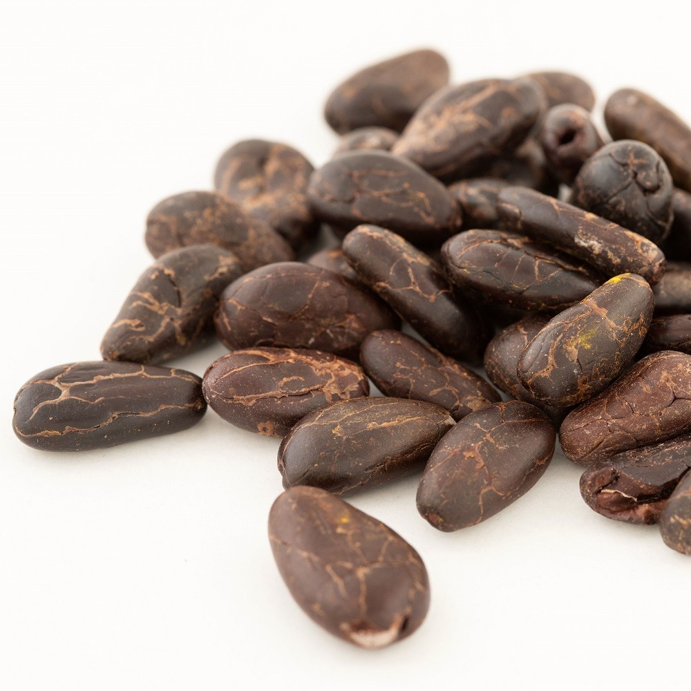 Domori Fave di Cacao Whole Shelled & Roasted Cocoa Beans Lifestyle
