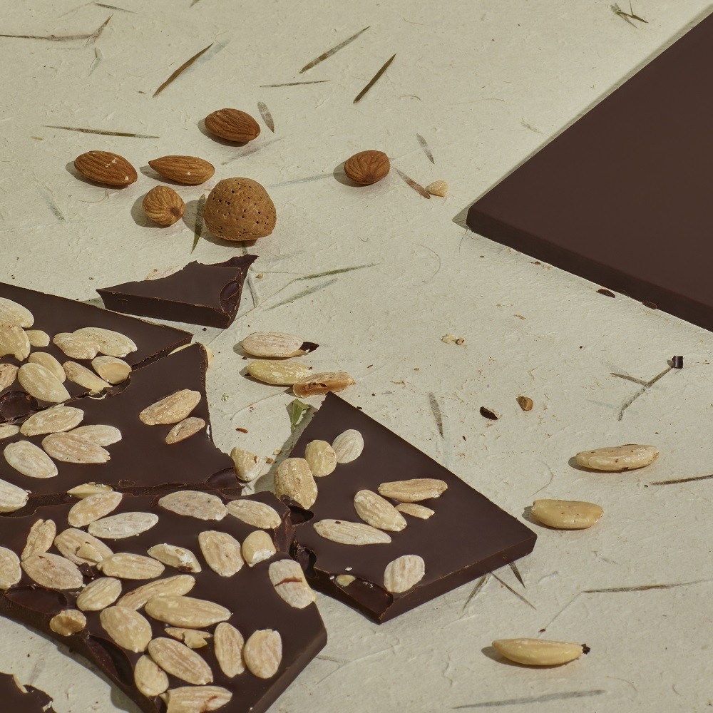 Domori Quantum Mandorla Dark Chocolate Gifting Block with Whole & Roasted Almonds Lifestyle
