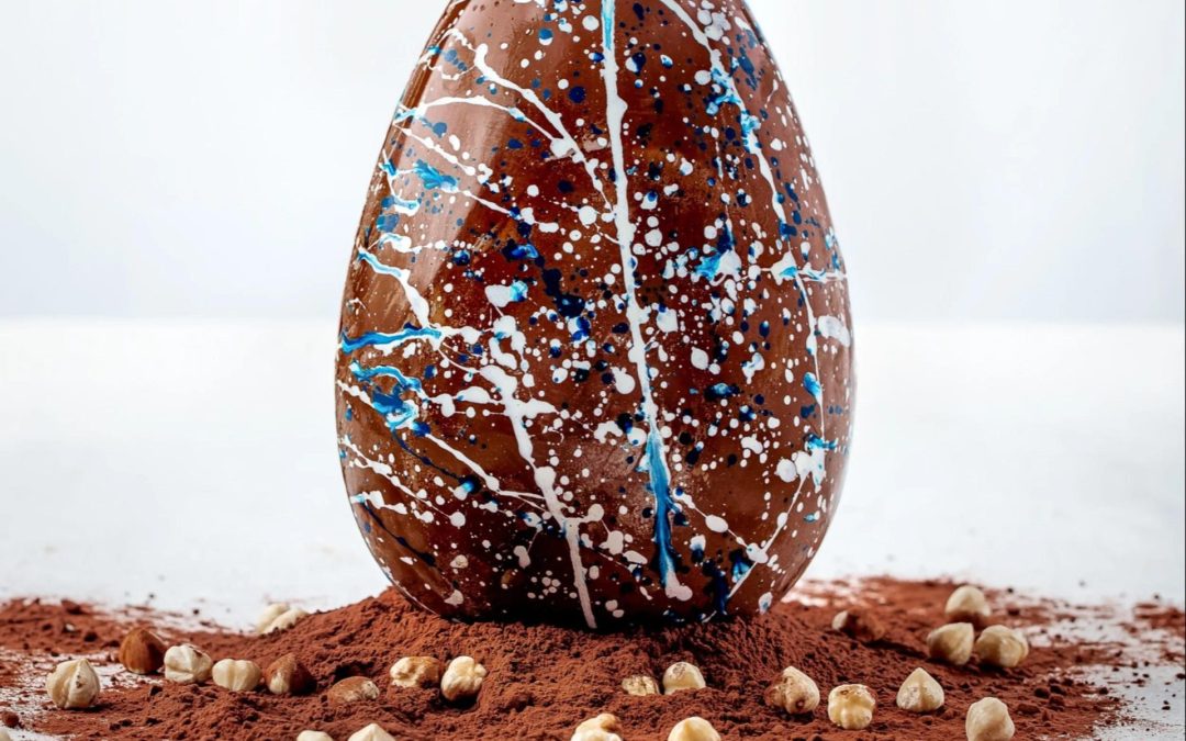 deZaan True Dark Hazelnut Praline Easter Egg